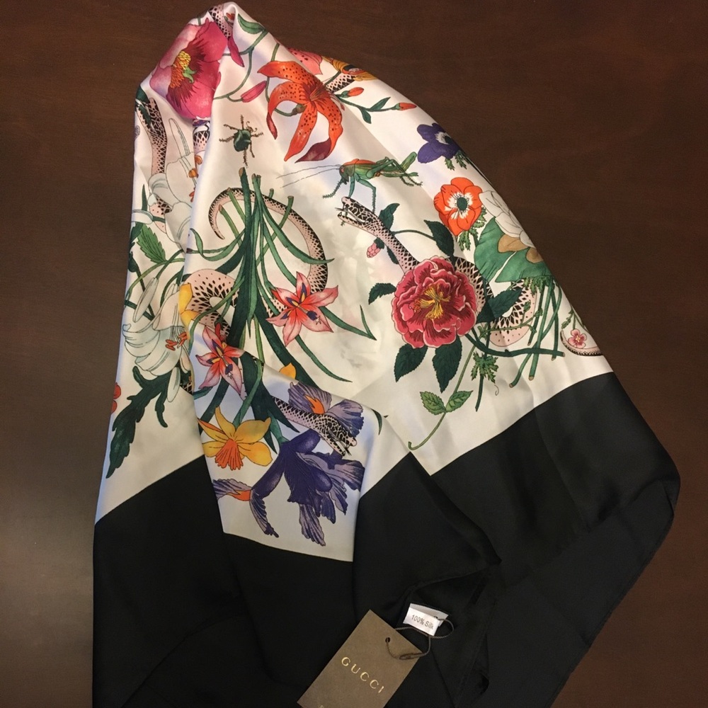 Gucci scarf